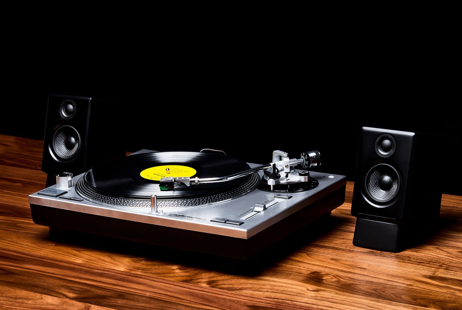 A2 Wireless and Turntable